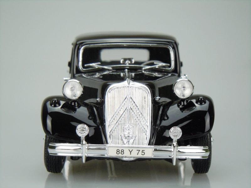 1952 Citroen 15CV 6 Cyl (SE) (Black) 5
