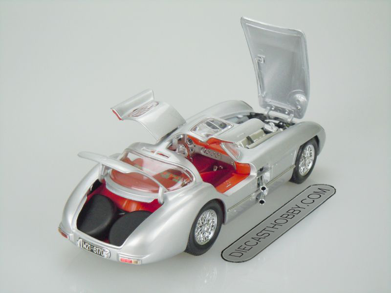 1955 Mercedes-Benz 300 SLR Uhlenhaut Coupe (PE) (Silver) 4