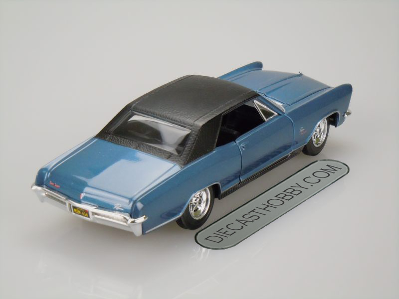 1965 Buick Riviera Gran Sport (Blue) 2